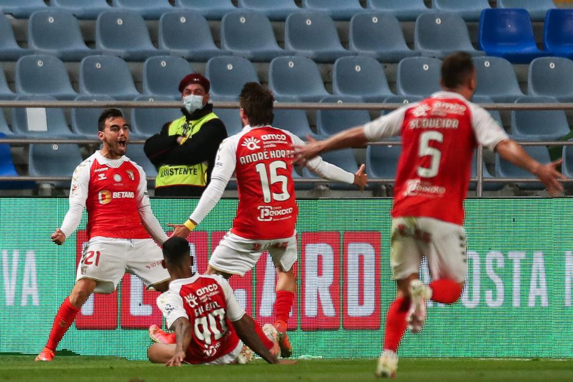 Braga vence Vizela com "hat-trick" de Horta e golo de ...